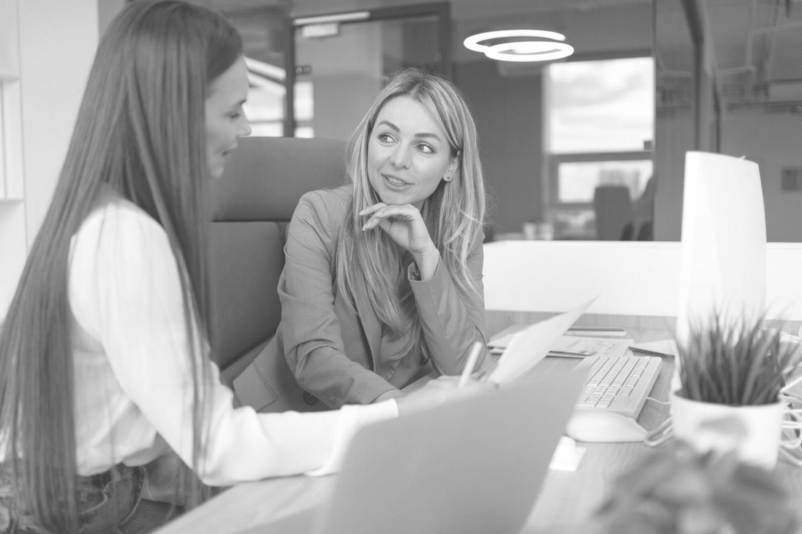 Espace de travail organisé pour la gestion budgétaire à domicile